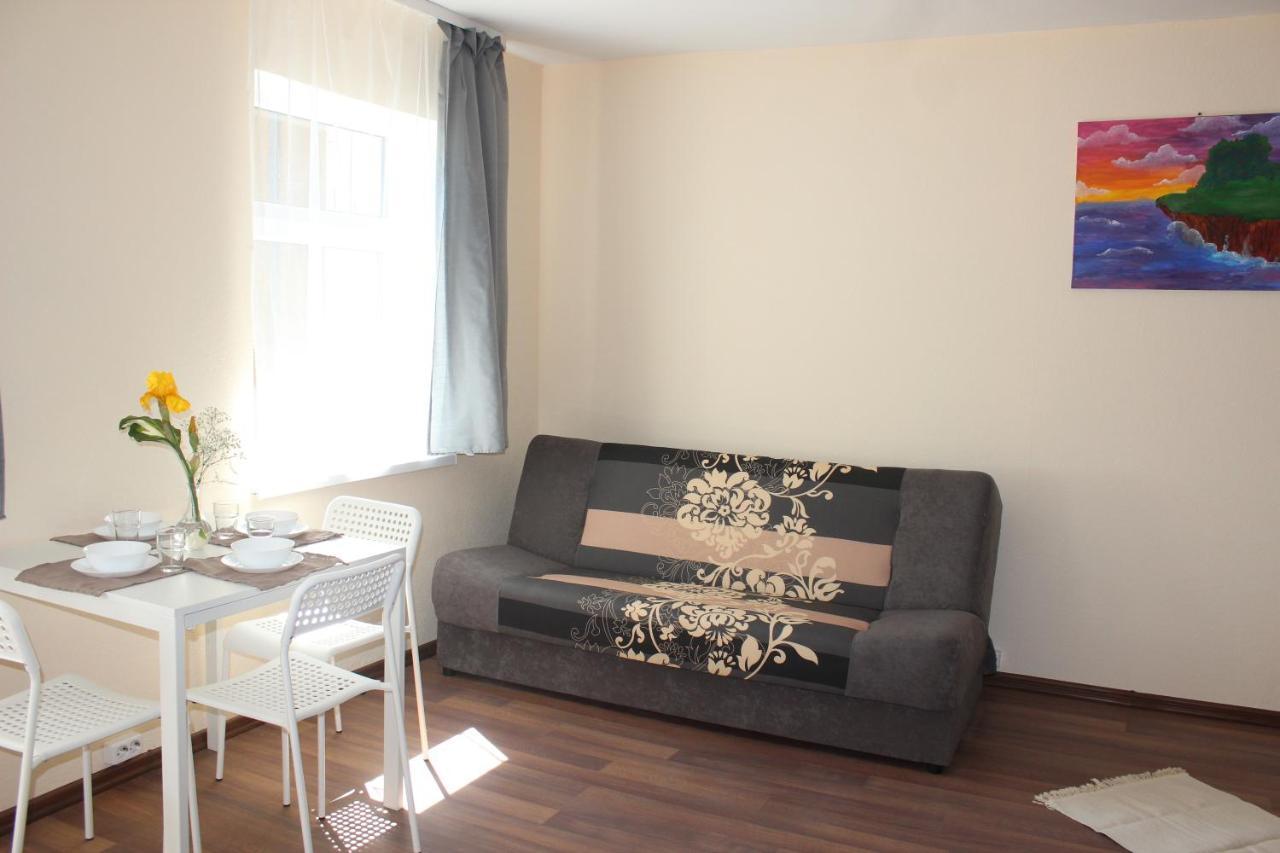 White Box Apartment *